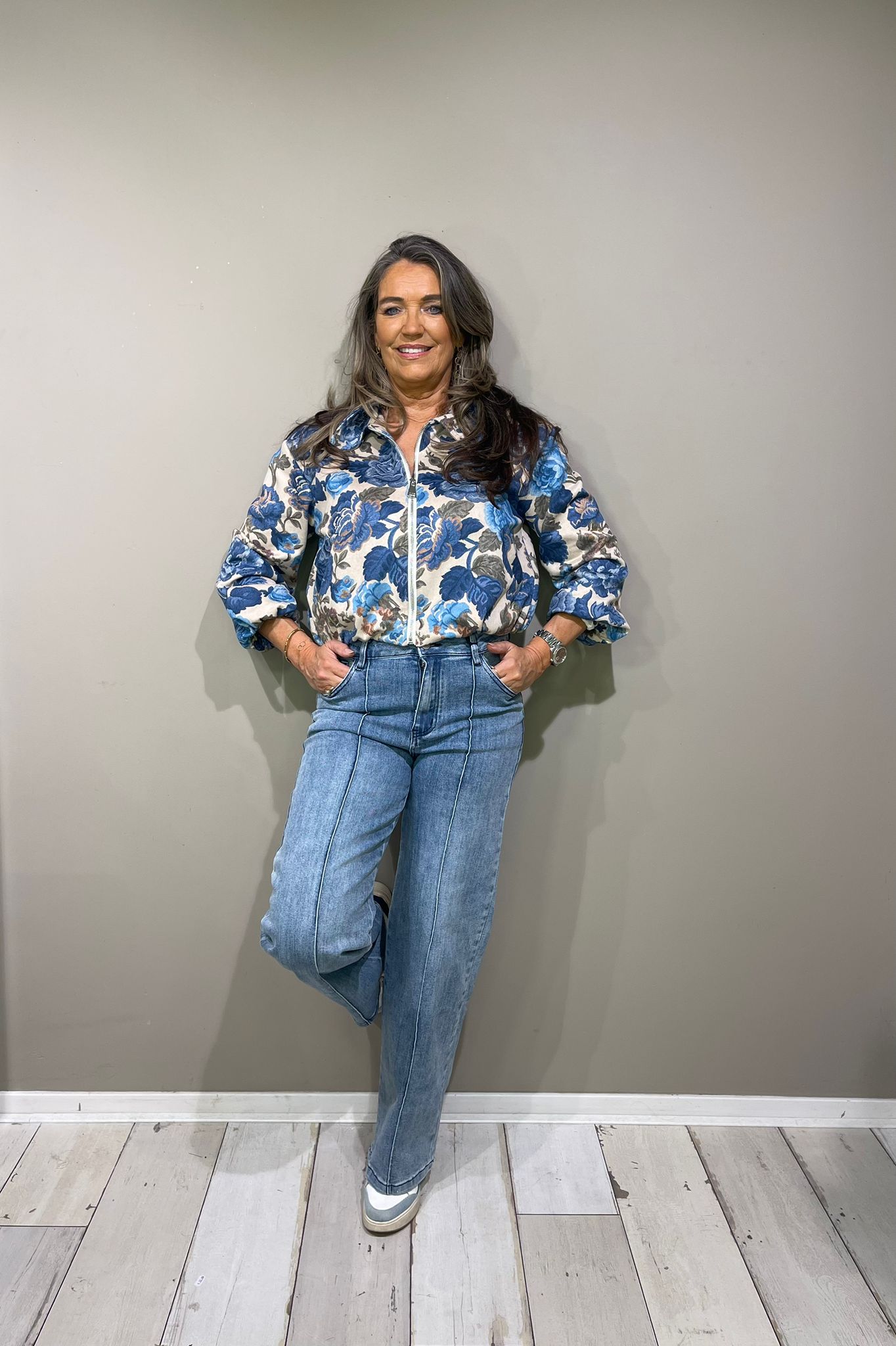 Bomber jasjes met fleurige bloemenprint