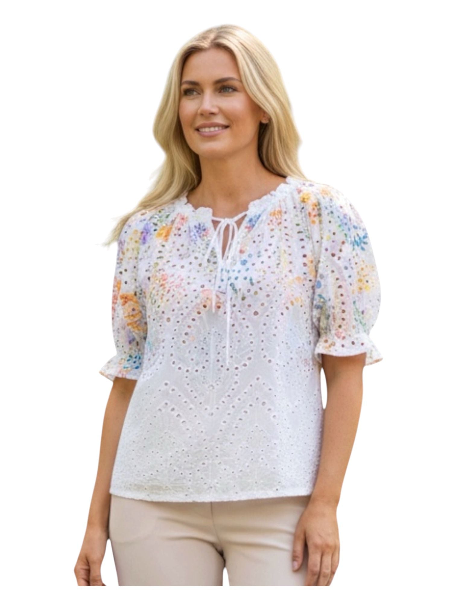 Blouse opengewerkt met pof mouwtjes